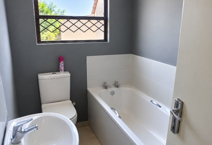 2 Bedroom Property for Sale in Southernwood Eastern Cape
